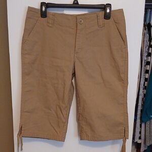 Columbia Women's Tan Bermudas